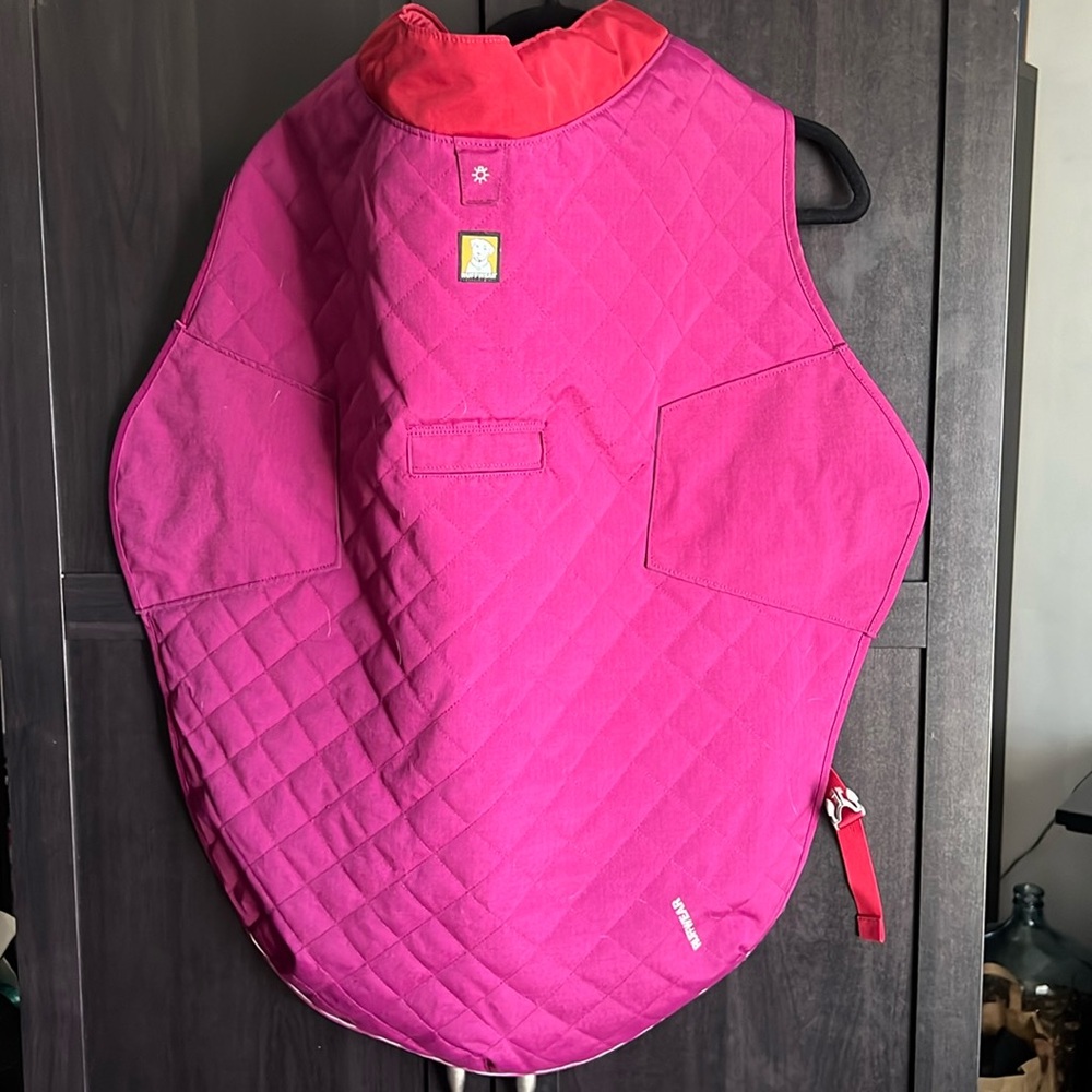 RUFFWEAR Magenta dog jacket